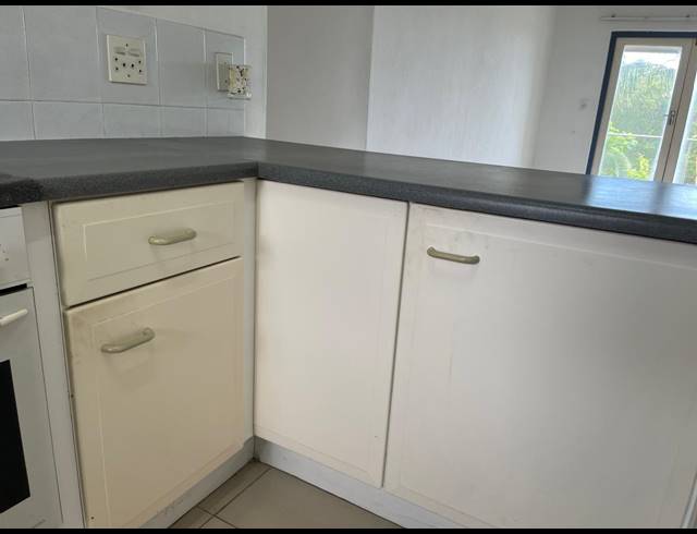 1 BEDROOM APARTMENT RENTED IN ESSENWOOD